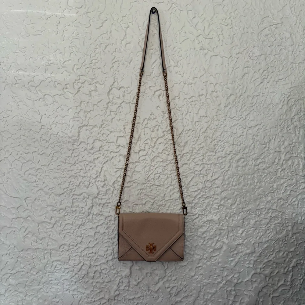 Tory Burch this pale
